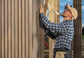 Siding Removal and Disposal in Country Clu, MO